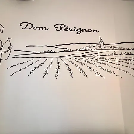 La Dom Perignon Jacuzzi Et Sauna Au Centre * Эперне