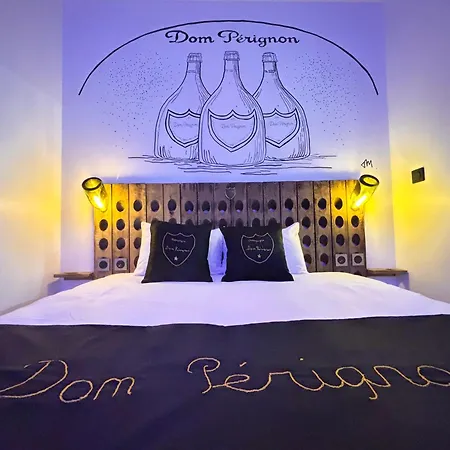 La Dom Perignon Jacuzzi Et Sauna Au Centre *