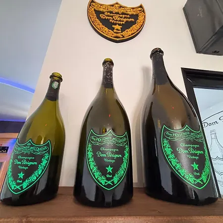 La Dom Perignon Jacuzzi Et Sauna Au Centre Апартаменты Эперне